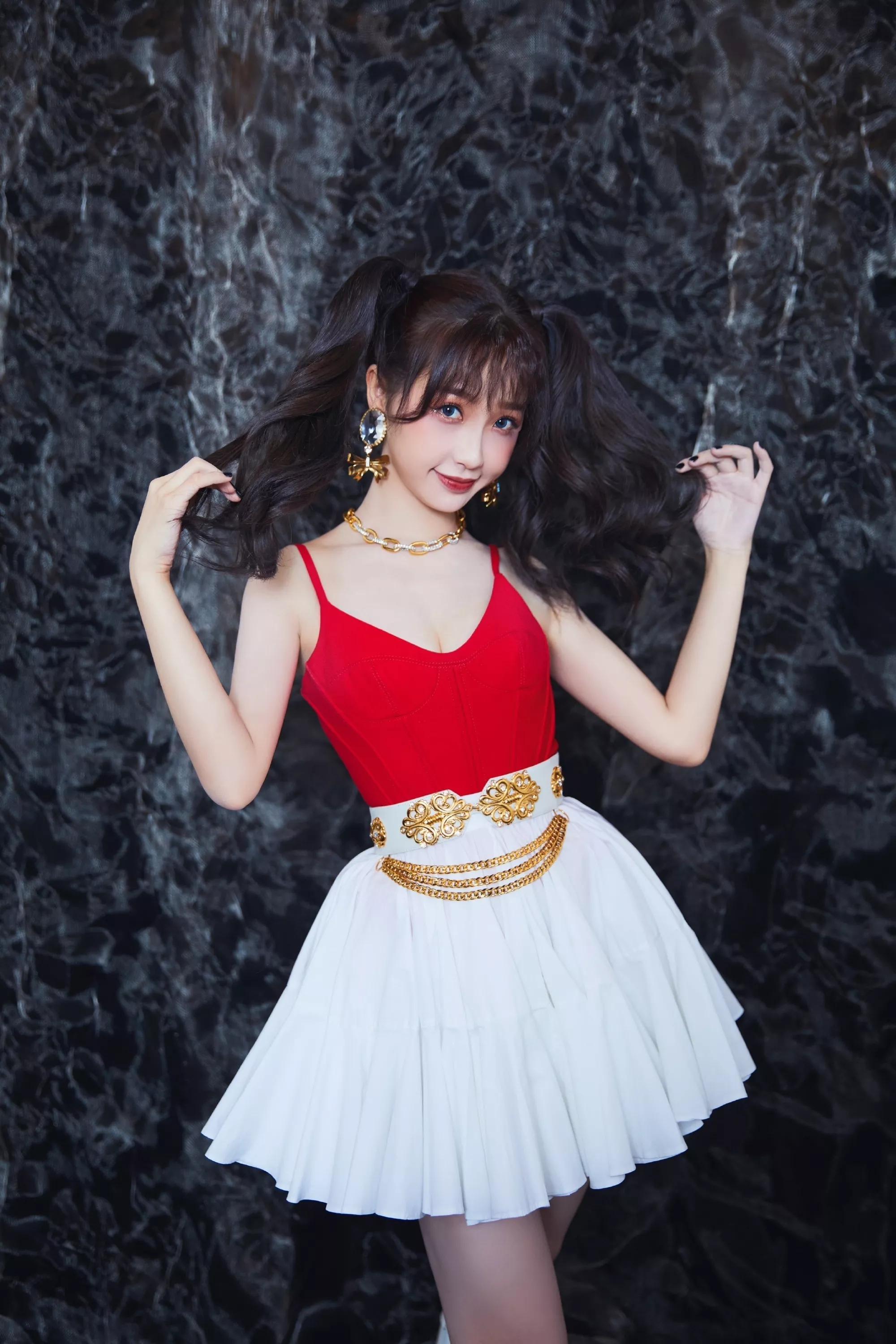 國內地女演員、歌手 虞書欣美照欣賞插圖1