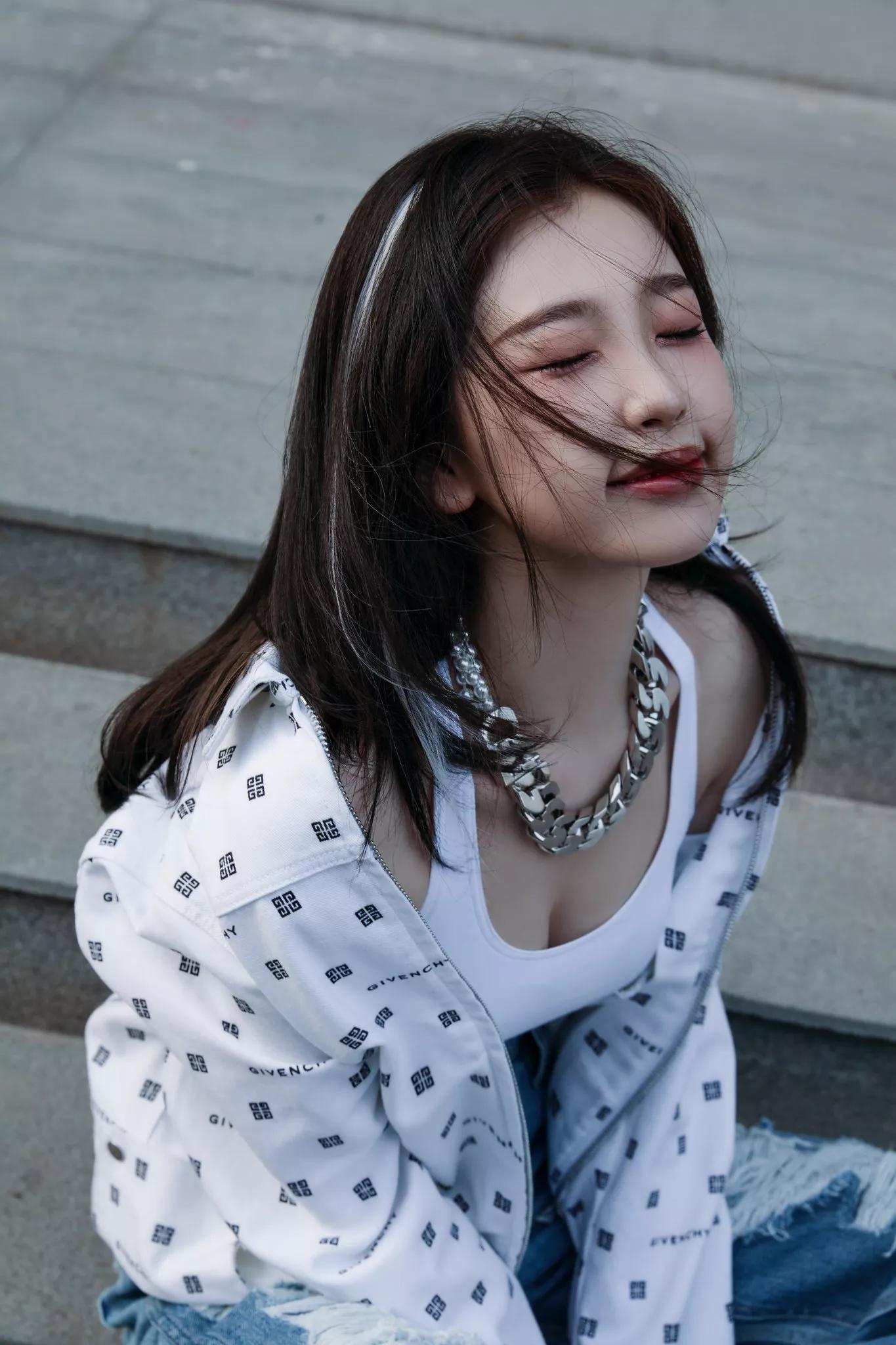 國內地女演員、歌手 虞書欣美照欣賞插圖17